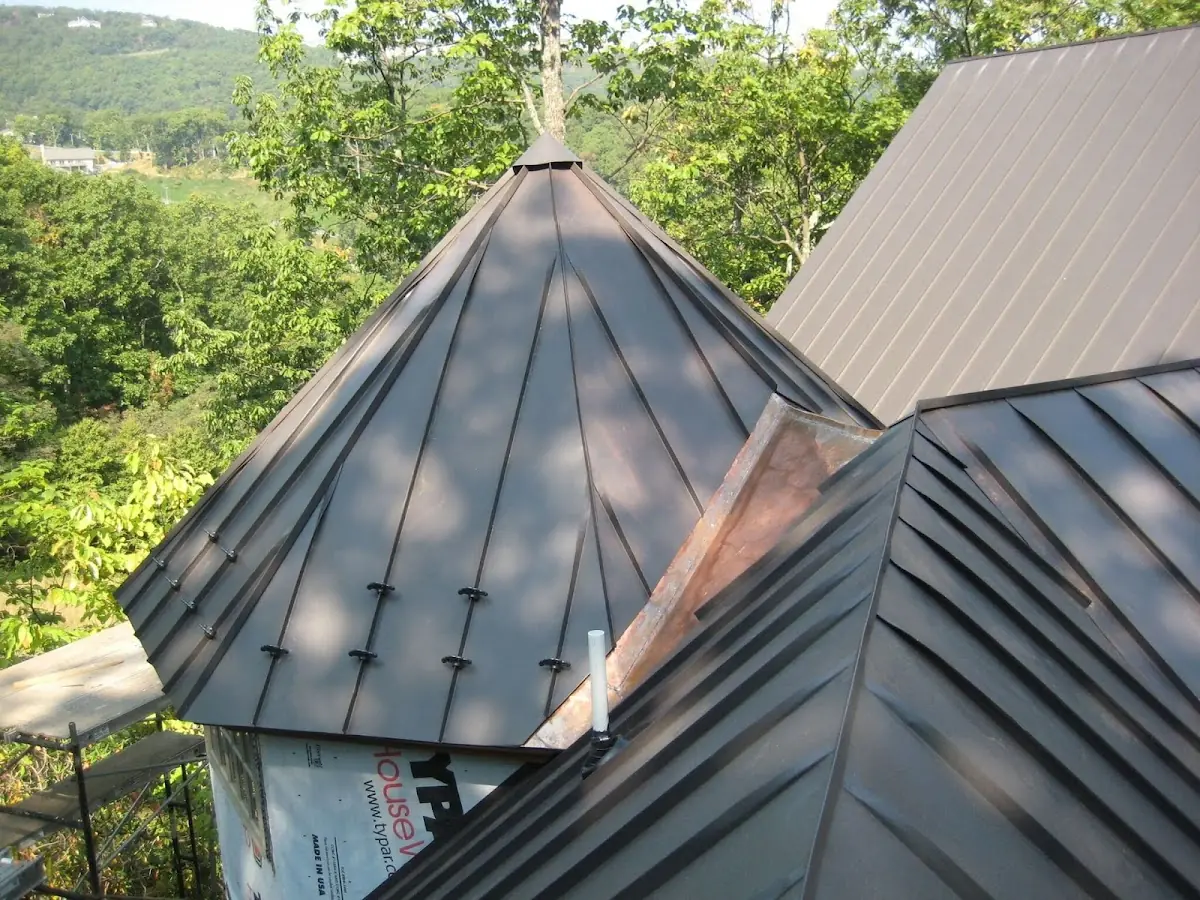 Professional Gutter Cleaning by Craftsman Roofing in Moreno Valley